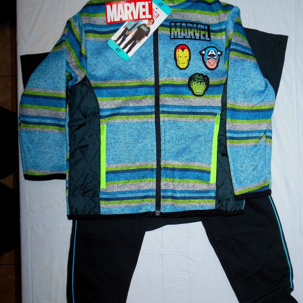 Boy's Marvel Comics 3-Piece Full Zip Hoodie, Tee, Fleece Jogger Size 4T NWT
